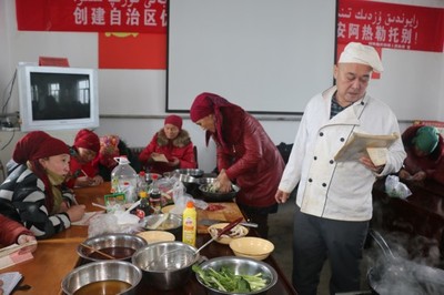 青河县阿热勒托别镇冬季技能培训助推精准扶贫