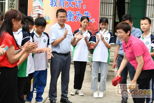 大新县举行应急救护公益讲座暨中小学生防溺水知识和技能培训